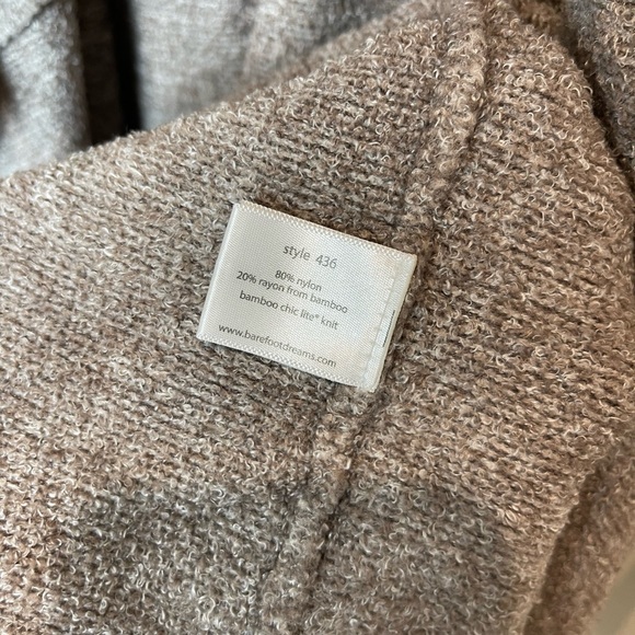 BAREFOOT DREAMS BAMBOO CHIC LITE CARDIGAN - Picture 6 of 6